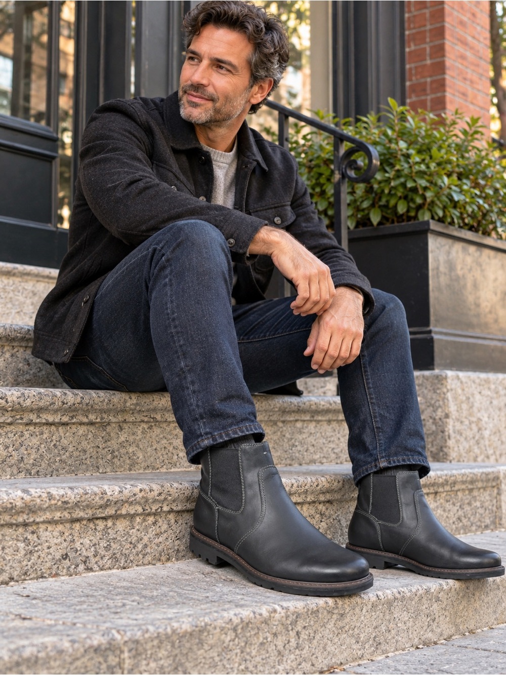 Florsheim Norwalk Plain Toe Gore Leather Chelsea Boots - Black
